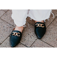 Load image into Gallery viewer, Rollasole- Downtown Girl
