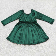Load image into Gallery viewer, Green Velvet Dress

